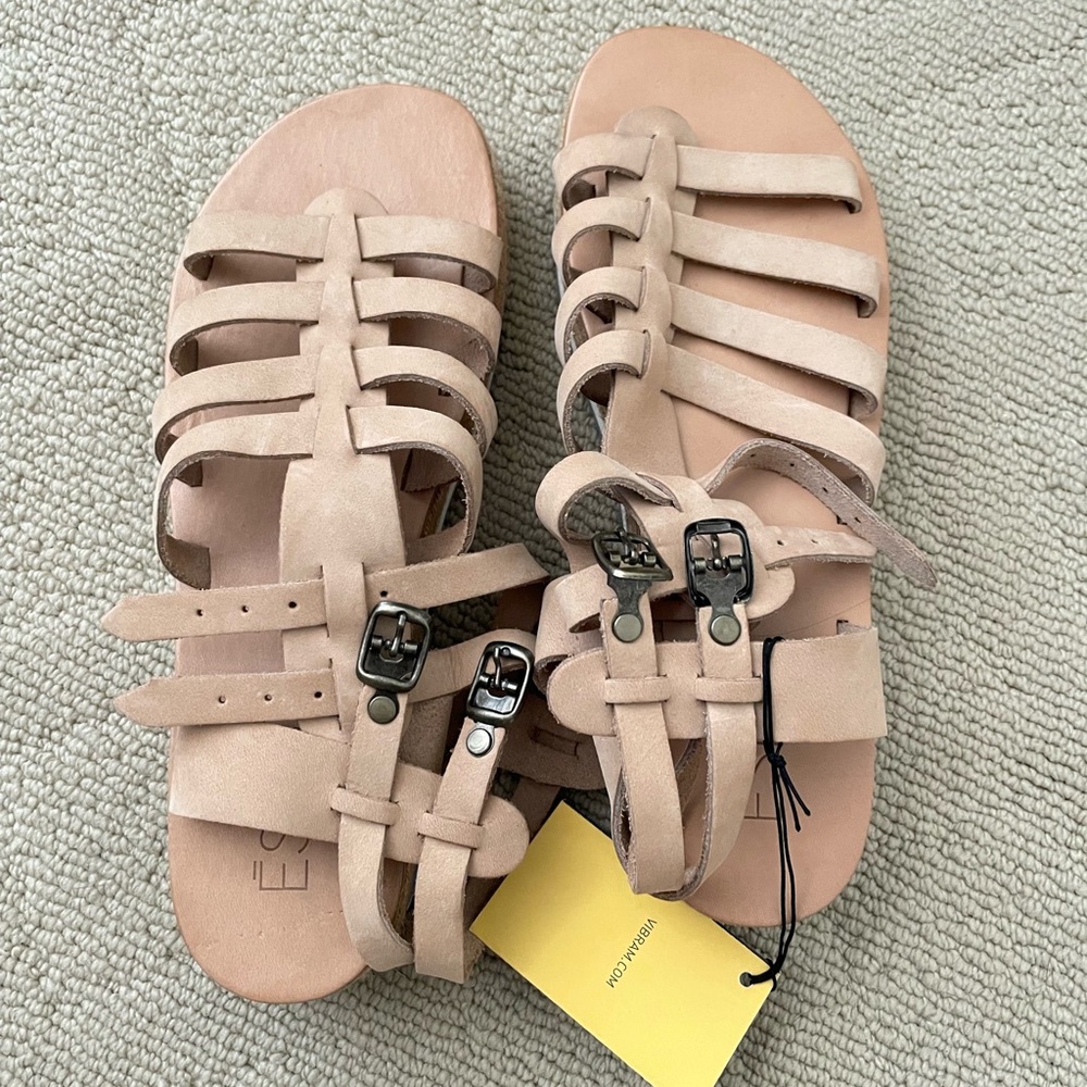 NWT Vibram sandals